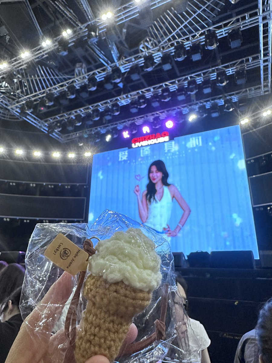 Titian0516's tweet photo. Thank you for giving me the courage to go anywhere. Looking forward to our next meeting, I miss you very much.🥺🥺🥺

@Kaosupassara9 

 #supassra_sp https://t.co/zls16SaUx7