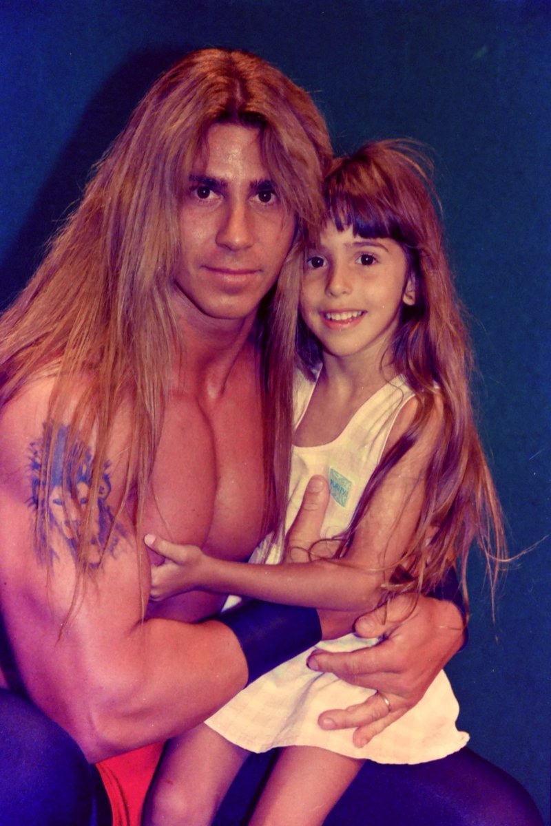 _VicenteViloni's tweet image. LAS CAIDAS SON PARA DEMOSTRAR QUE LAS GUERRERAS DE PURO CORAZON SE LEVANTAN MAS FUERTES QUE NUNCA . TE AMO  LINTOLINA @daiviloni.ifbbpro 💪A RECUPERAR QUE QUEDA MUCHO POR HACER 👊

#wrestling #prowrestling #luchalibre #vicenteviloni
