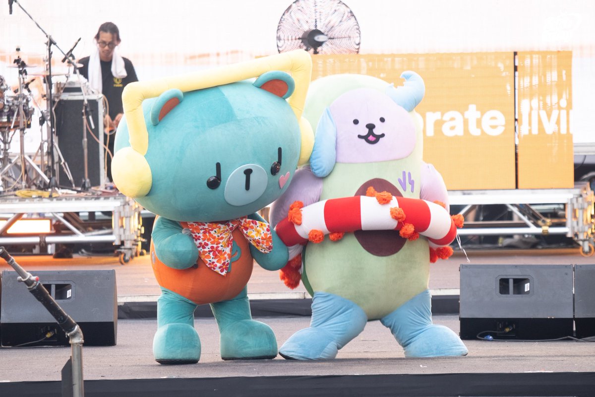 StarToday tweet media