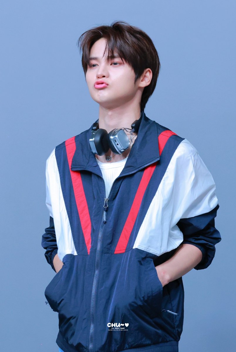 260419

#NOWZ #나우즈 #윤 #YOON