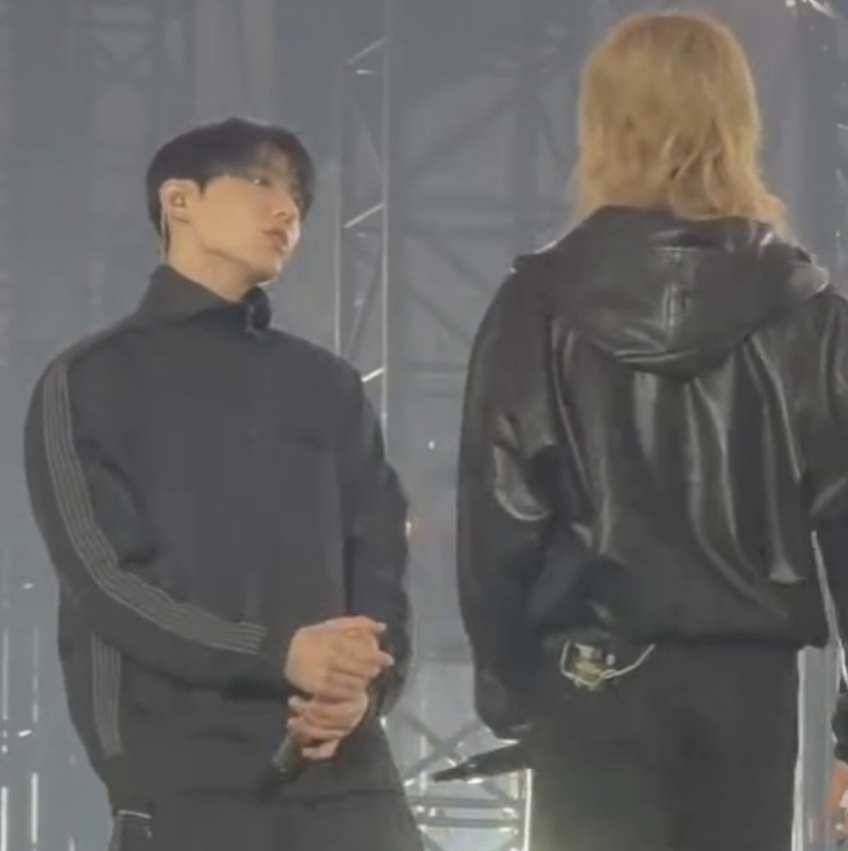 Cami • 톡신 tweet media