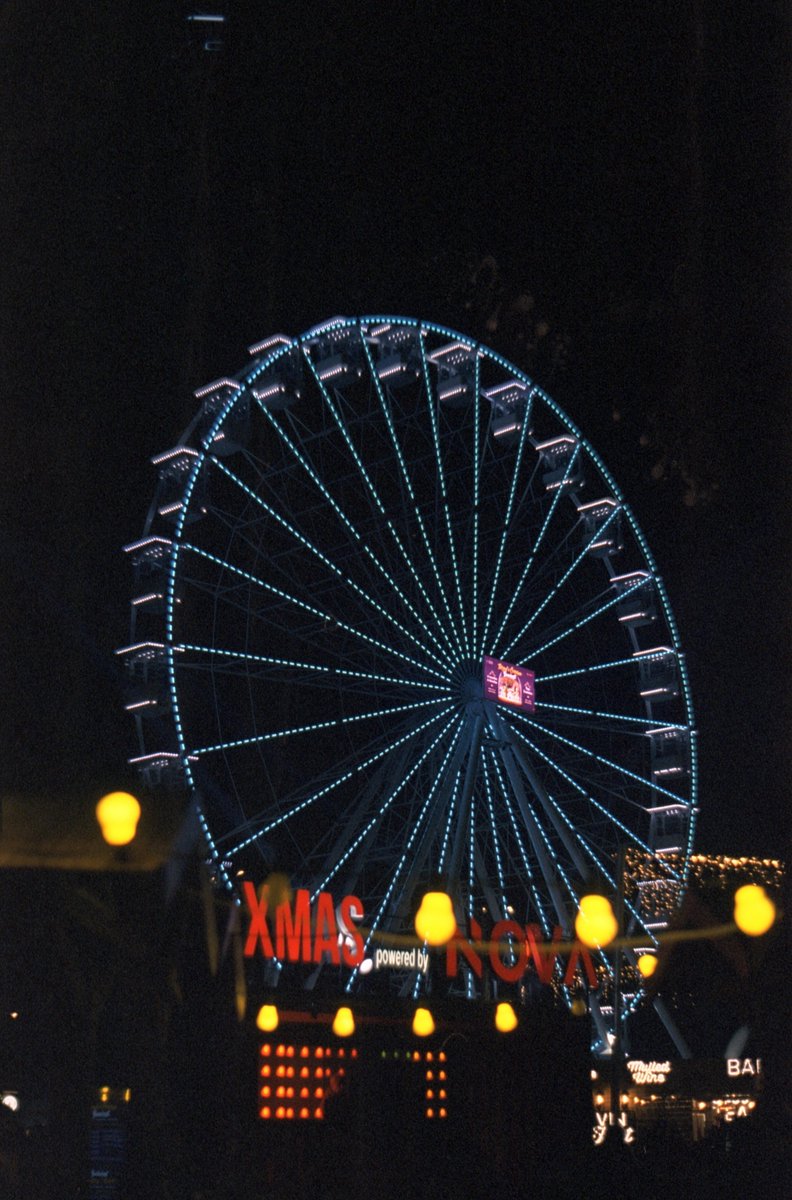 VictorCruceru's tweet photo. Bucharest Christmas Fair, 2024 - shot on film (Kodak Vision3 500T)
#ecn2 #kodak500t #vision3 https://t.co/KvlMf1i8xY