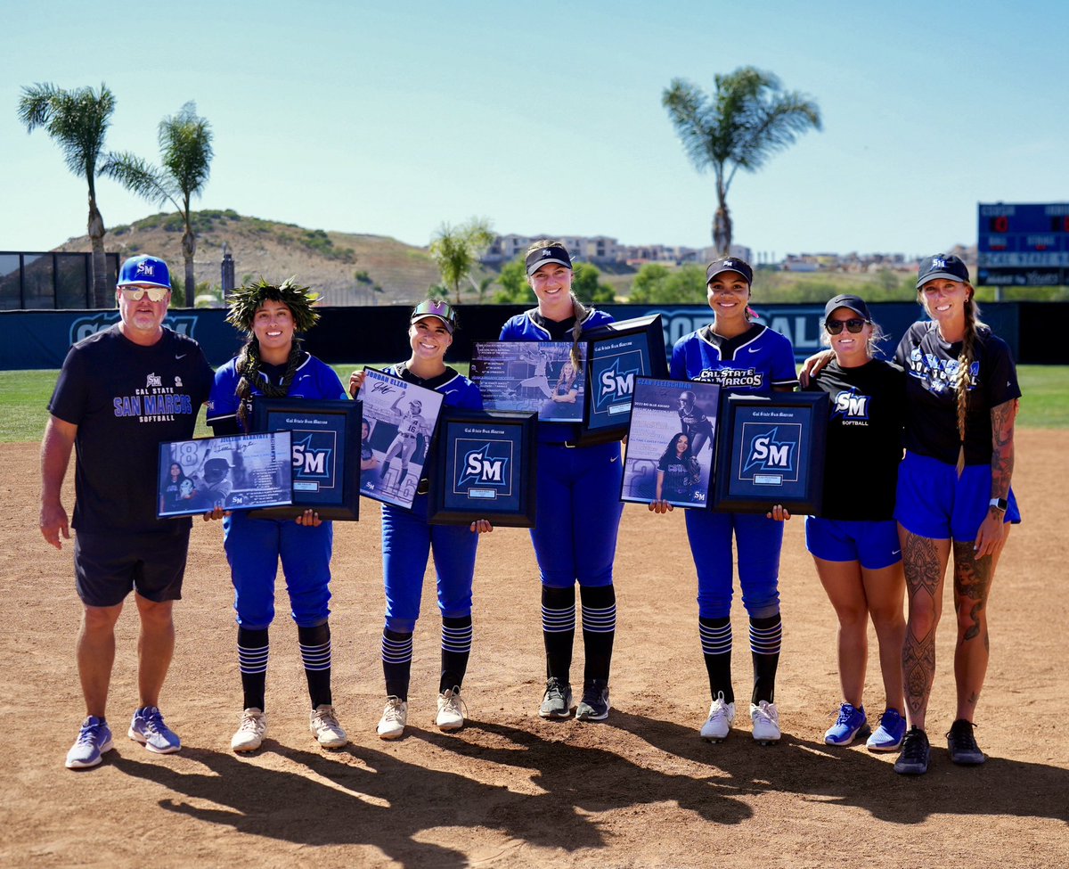 CSUSM Softball tweet media