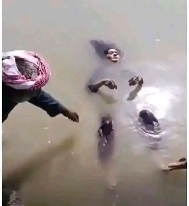 پنھنجن تہ ماري لوڙھي ڇڏيون. وري بہ شابس درياءَ بادشاھ کي جنھن امانتون ظاھر ڪري موٽائي ڏنيون.