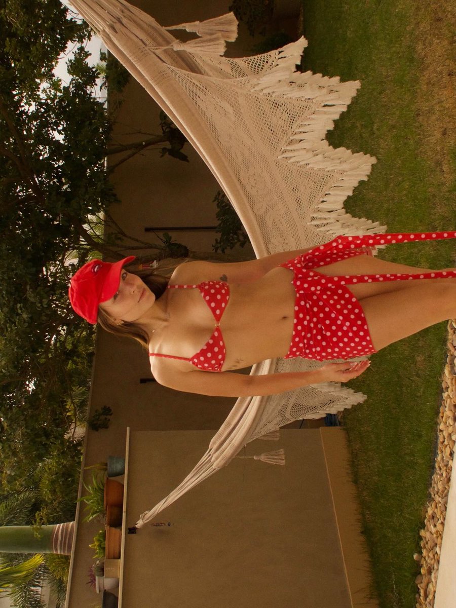 Infos Larissa Manoela tweet media