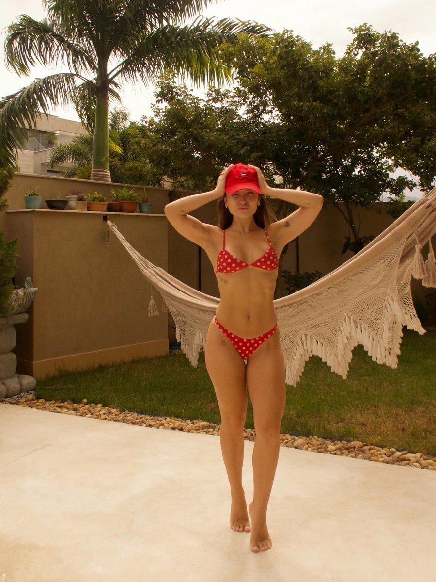 Infos Larissa Manoela tweet media