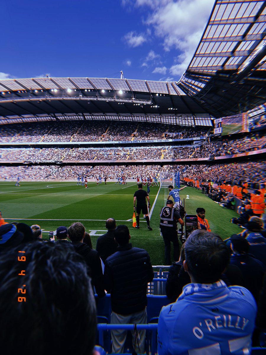 sixpunchman's tweet photo. CITY TEARING COCKNEYS APART AGAIN https://t.co/J4Sxjy7s56