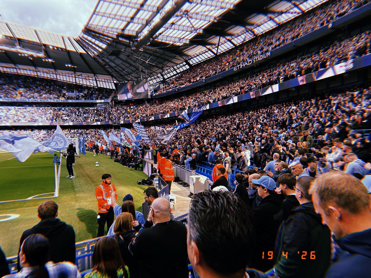 sixpunchman's tweet photo. CITY TEARING COCKNEYS APART AGAIN https://t.co/J4Sxjy7s56