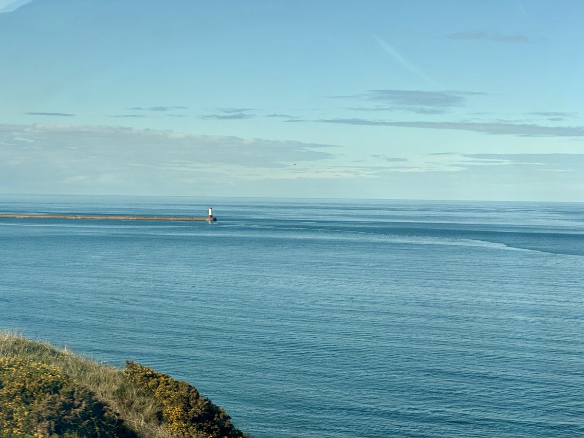 soinisan's tweet photo. On our way up north #Edinburgh https://t.co/g3TUv6hDGv