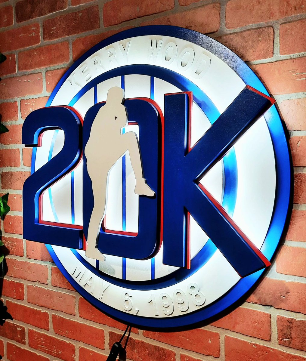 FlytheWood's tweet photo. 3 Years ago today...
I had just completed this custom piece for #PitchInChicago commemorating the 25th Anniversary of @KerryWood's iconic 20 K game.
#KerryWood
#HereComesTheHook https://t.co/upoO6YgCLj