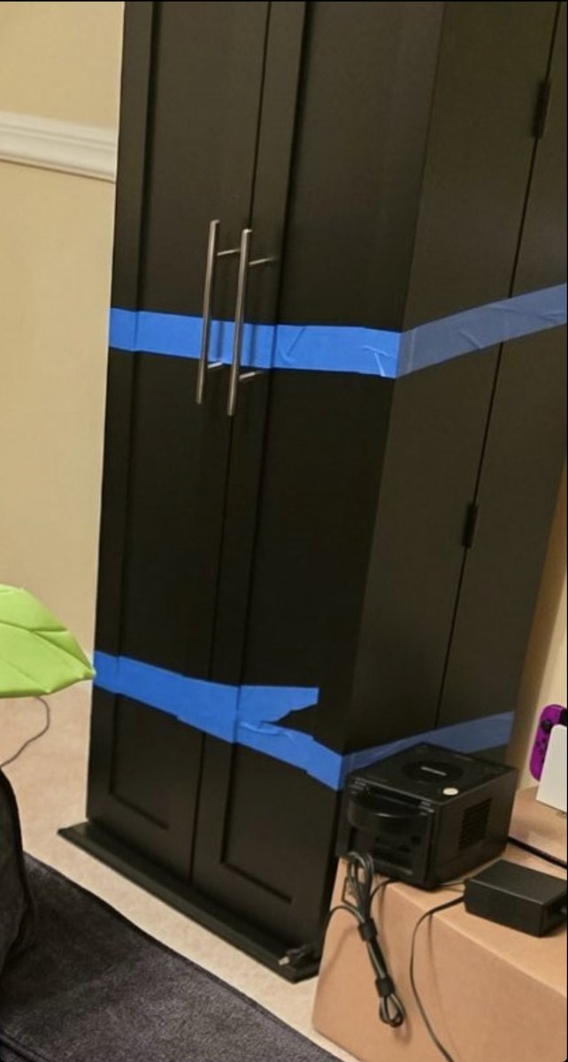 KeatsTweetsVA's tweet photo. @TheSneakySpy Whats in the wardrobe…. Whats…. Whats being kept in the wardrobe…. https://t.co/09VYBFMQuw
