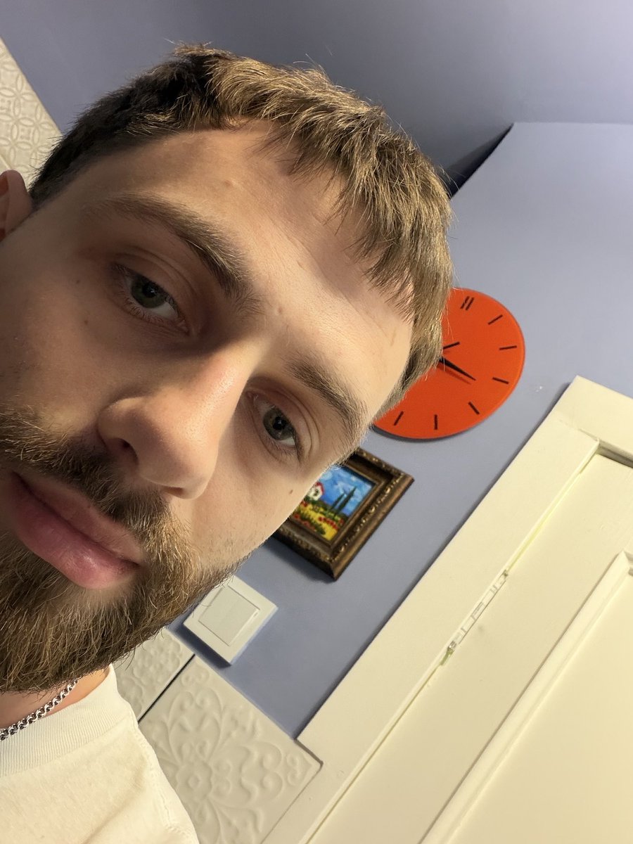 alexandr tweet media