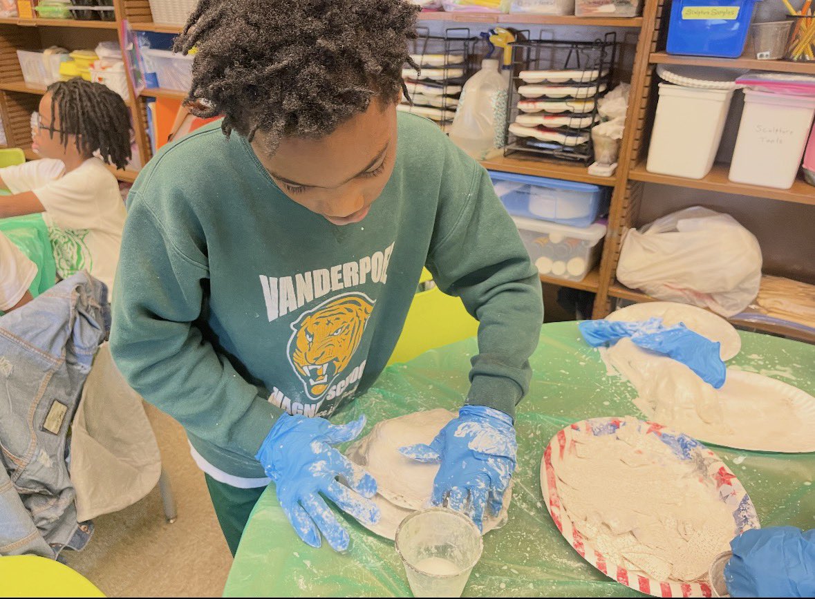 Network 10 tweet media