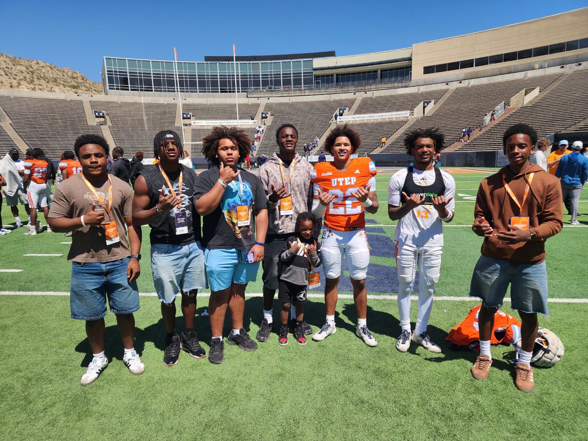 MimsEric3's tweet image. Had a great experience at UTEP yesterday, enjoyed the hospitality and respect I was treated with, looking forward to seeing whats next!

#miners #goldmine #txhsfb #upnext #blessed

 @CoachPappalardo @Eric_Mims_Sr @HawthorneCoach @CMcclain77