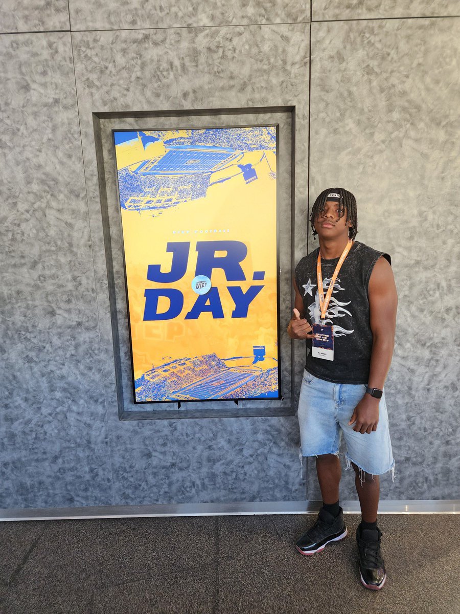 MimsEric3's tweet image. Had a great experience at UTEP yesterday, enjoyed the hospitality and respect I was treated with, looking forward to seeing whats next!

#miners #goldmine #txhsfb #upnext #blessed

 @CoachPappalardo @Eric_Mims_Sr @HawthorneCoach @CMcclain77