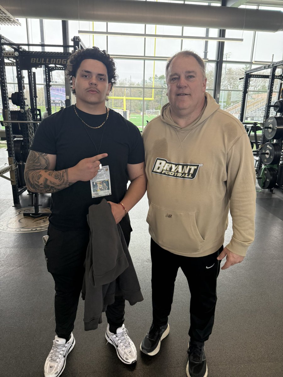 Alexandre Silva (6’1 280 Lbs Nose/DT/Guard) tweet media