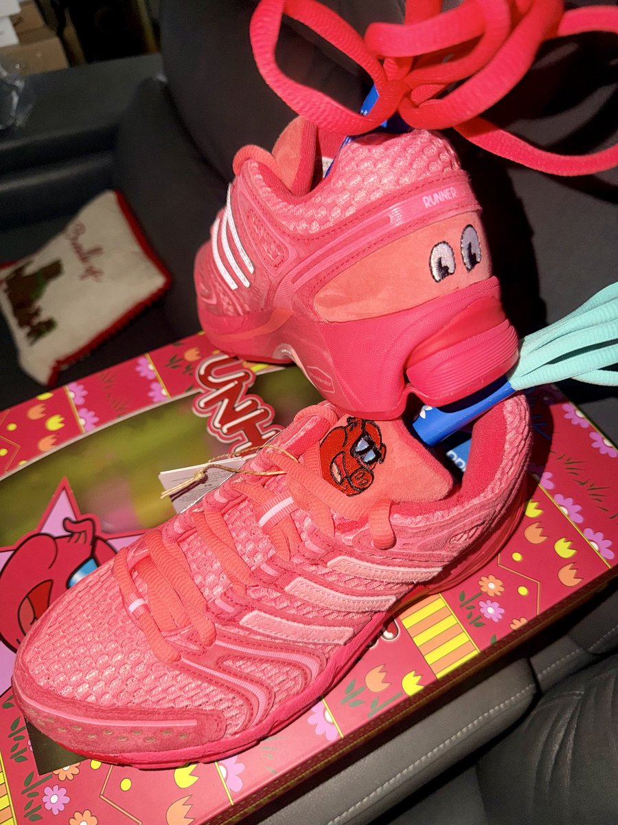 GROCABX's tweet image. @unheardofbrand 🗣️#NewPackageAlert🚨
#AdidasAdistarControl5 #Unheardof
#UnheardofPorkChopPiggyRunner20SteveO