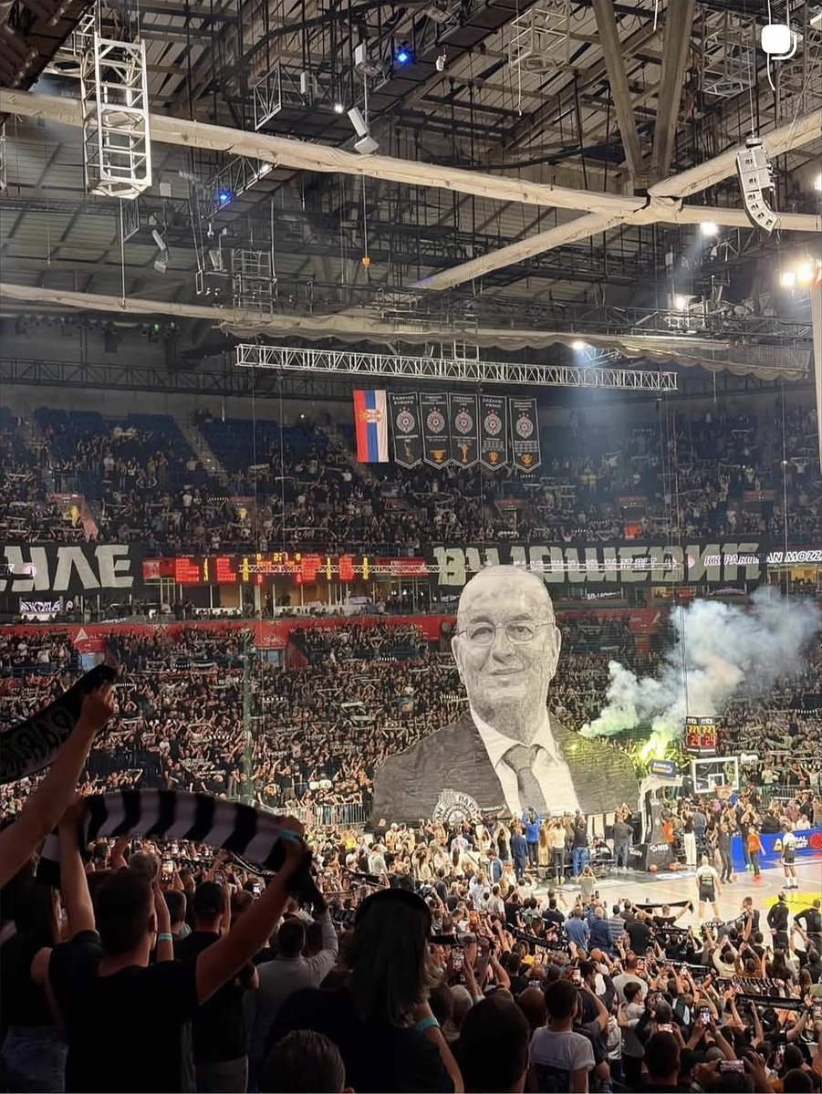 A🏁R🏁T tweet media