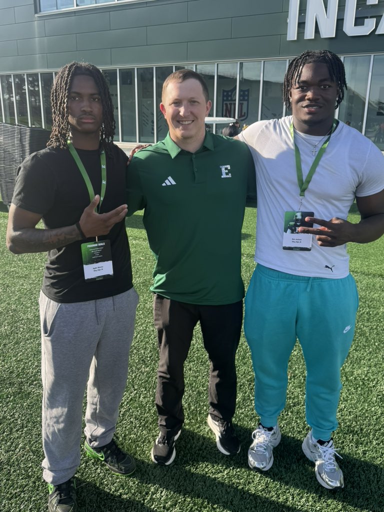 aymonroee's tweet photo. I had a great time at Eastern Michigan meeting coaches and reuniting with a former opponent I played against!
@RileyWildcatFB
@SBRileyhigh @247Sports @AllenTrieu @PrepRedzone
@Coach_Creighton @M__Piatkowski @AlanHensell https://t.co/9AyEHQDAuu
