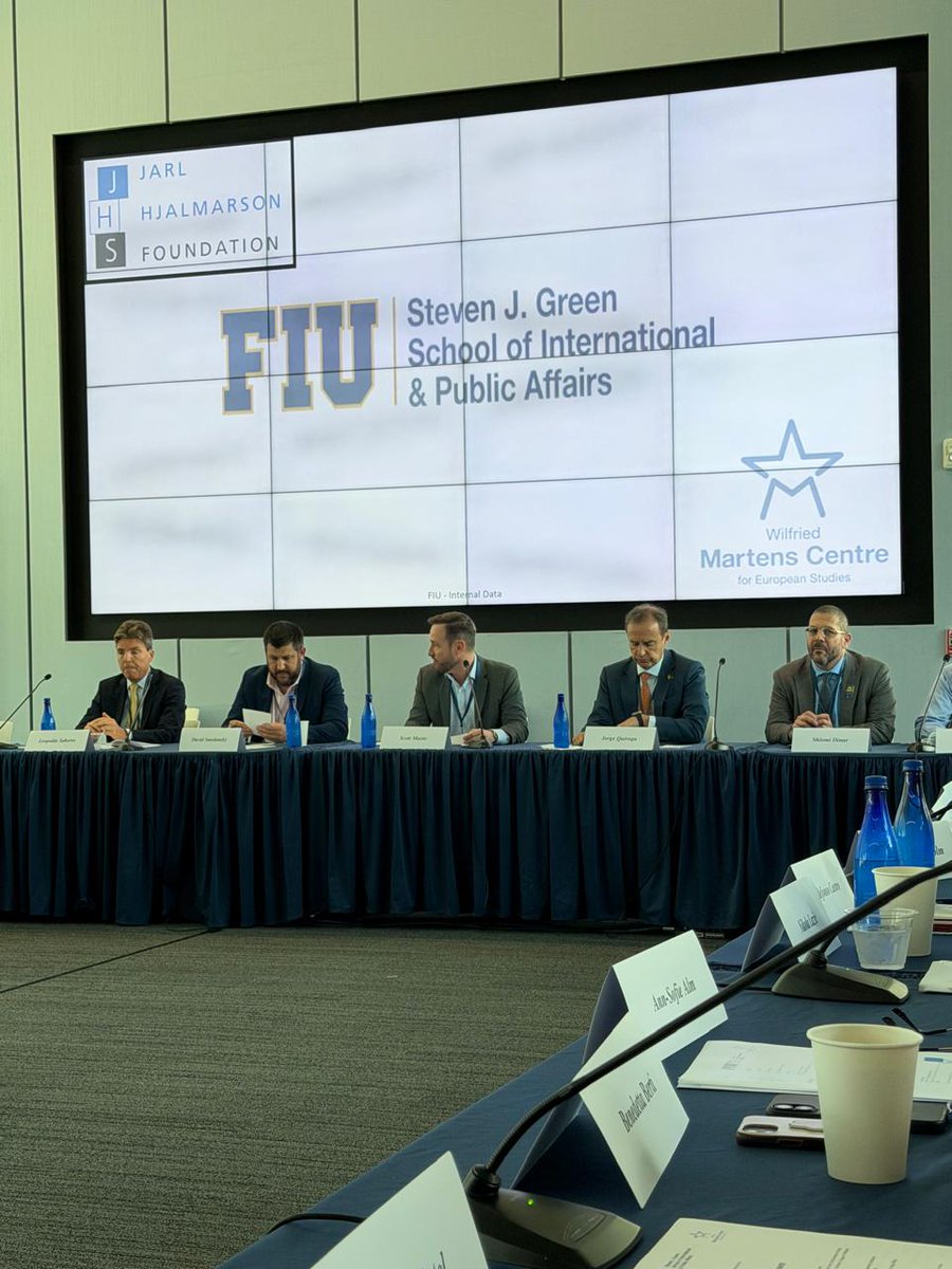 tutoquiroga's tweet photo. Gracias a @JHStiftelsen, @FIU y Mertens Center por organizar seminario internacional donde expusimos urgencia de tener cronograma electoral para #Venezuela.

Si @USTreasury y la UE le regalan $us 4,8 Bn del @imfnews a Delcy, @10DowningStreet le entrega otros $us 4,8 Bn de oro, @TheJusticeDept le devuelve @CITGO a la tiranía, y si @StateDept le abre el flujo adicional petrolero de $us 1-2 Bn/mes, SIN fecha de elecciones....estarán financiando la sobrevivencia de la tiranía totalitaria de VEN y del Castrismo en Cuba. 

Delcy en VEN, y un pariente de Raúl Castro en #Cuba , NO es democracia, NI "regime change"....es "tyrannical strengthening and regime renewal". 
Elecciones en VEN ya, para así acabar con los tres piratas del Caribe, con las tres tiranías totalitarias trogloditas y abrir una era de democracia regional plena en este 2026, año en que celebramos (11-Sep) el 25° aniversario de la Carta Democrática de la @OEA_oficial.