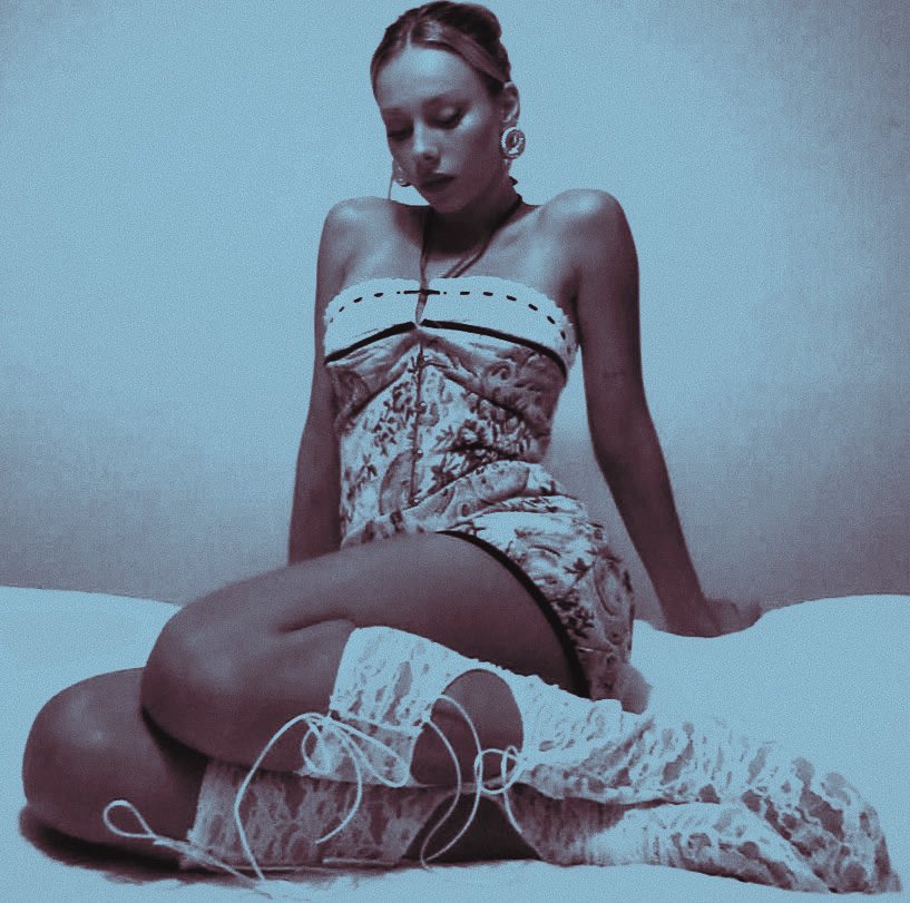 • 𝑷𝒉𝒐𝒆𝒃𝒆. tweet media