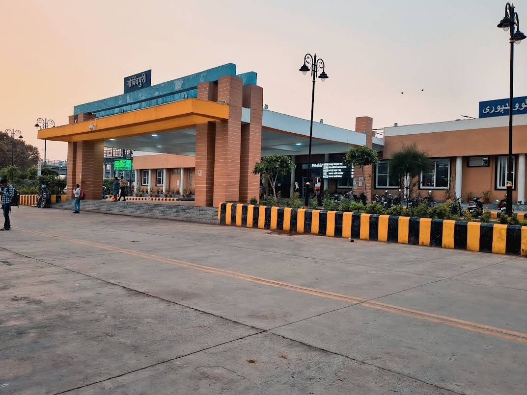 Kanpuriya Feed tweet media