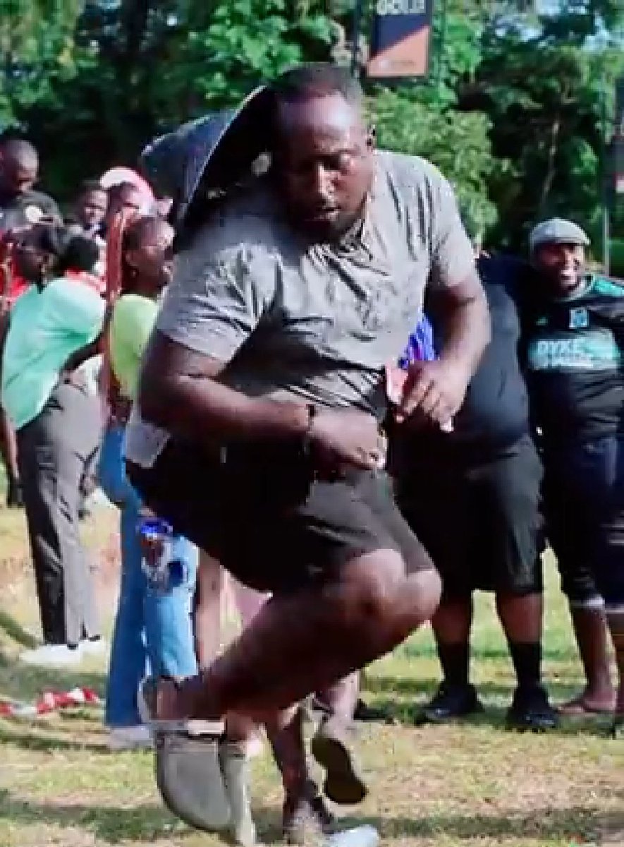 Super Arteta is ending the season with the same number of trophies as Rosenior.