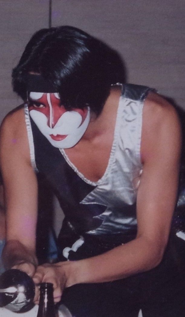 Wat dat necc do dow- *gets roasted on the sun*