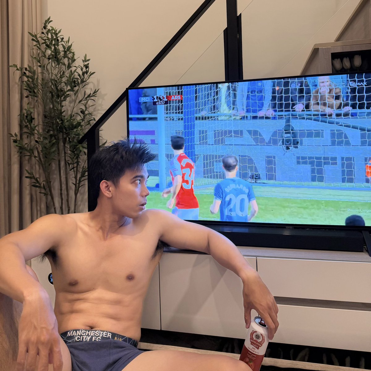 Monofeem tweet media