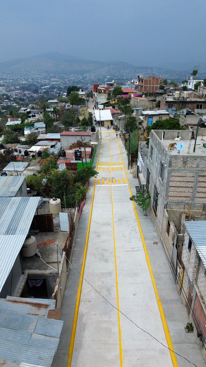 salomonj's tweet image. Con mejores calles, #OaxacaDeJuárez se transforma y eleva la calidad de vida de su gente. 🙌🏽

Inauguramos la remodelación de la calle Zaachila en #SantaRosa Panzacola, resultado del trabajo conjunto con el municipio para construir una ciudad más funcional para todas y todos.