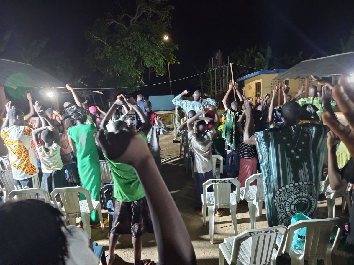 pris_okoh's tweet image. LIBERATION NIGHT AT THE CRUSADE, GOD DID WONDER IN THE LIVES OF THE PEOPLE.

GLORY GLORY HALLELUJAH 🙌🙌
.
.
#missionarywork 
#TheGospelOfJesusChrist 
#SoulWinning 
#jesussaves 
#JesusIsTheWayTheTruthAndTheLife