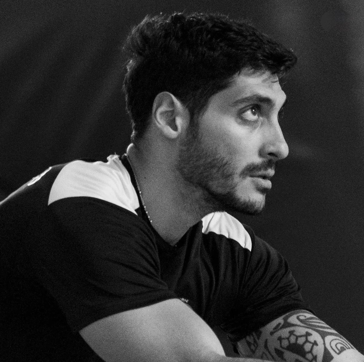 IolandaLellis's tweet photo. TU hai già vinto Javi, sei un vincente nella vita #GoDragons https://t.co/eCqLrxuEwC