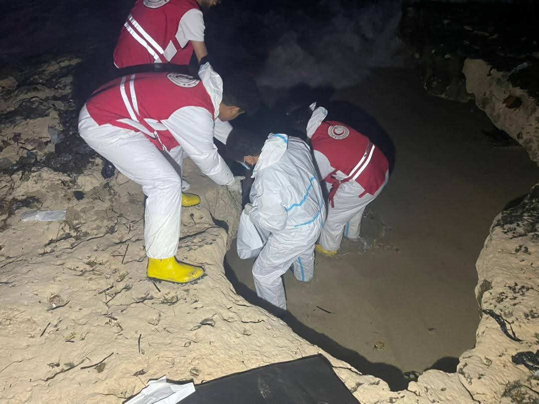 rgowans's tweet image. #Libya 18.04.26 - Libyan Red Crescent (Tripoli Branch) recovered  2 unidentified bodies of female #migrants washed ashore in Janzour Municipality. The bodies were transferred to local authorities for completion of procedures. #migrantcrisis #DontTakeToTheSea #seenotrettung