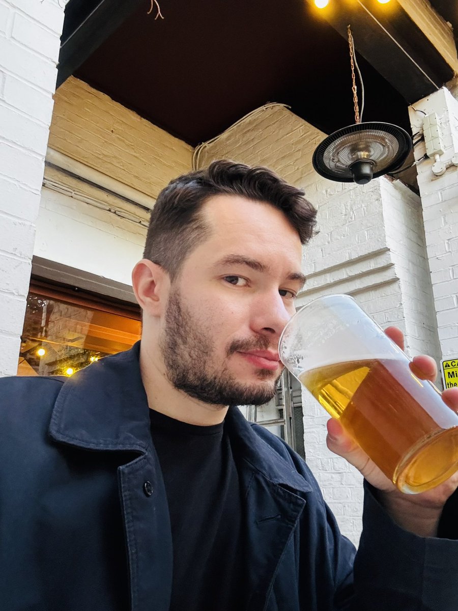 Dois anos do álbum que mudou minha vida. TTPD sempre será o maior da carreira e terá as letras mais brutais e honestas de todas.