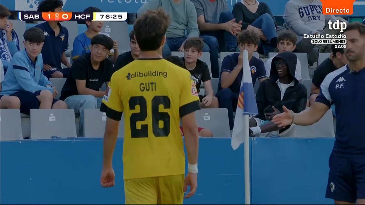 Víctor Arnau 🤍💙 tweet media