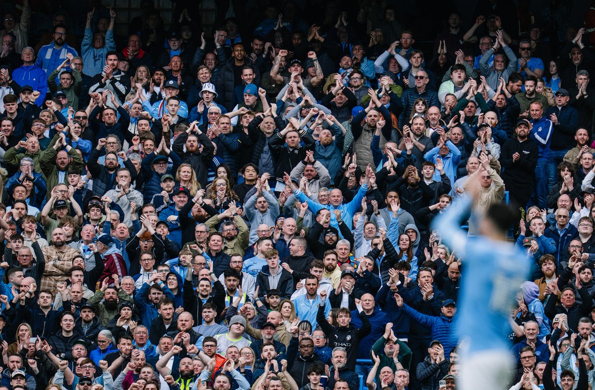 ManCityUS's tweet photo. Best fans itw. https://t.co/7Rit26JjYI