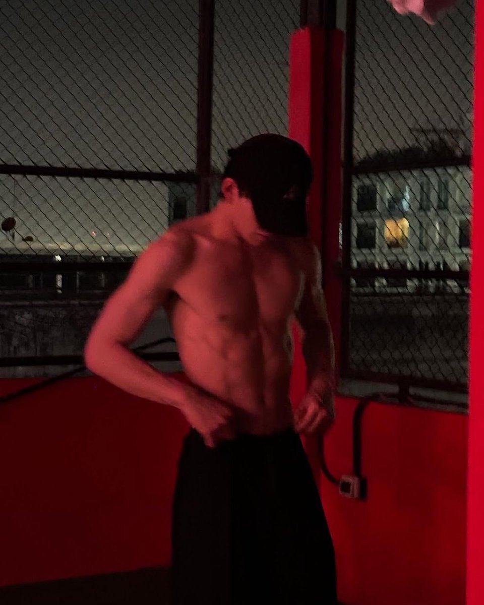 nuravit ✮ tweet media