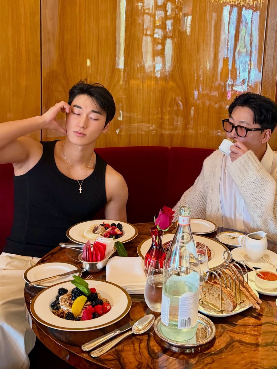 ateezbrwins's tweet image. [📸] #SAN com Jae O (ojaerocks)

#홍중  #산 #CHOISAN #ATEEZ #에이티즈 @ATEEZofficial