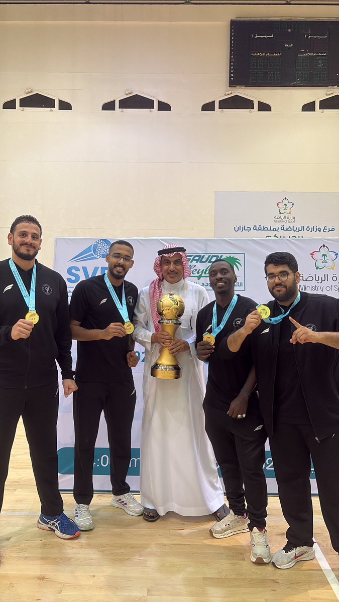 300Od's tweet photo. الأصدقاء هم الروح الايجابية التي تجدد المعنوية وتجدد الطاقة 🤍🤍🤍
@AmrYahi37210061 
@hazimhussain3 https://t.co/vQIABY8Lxu