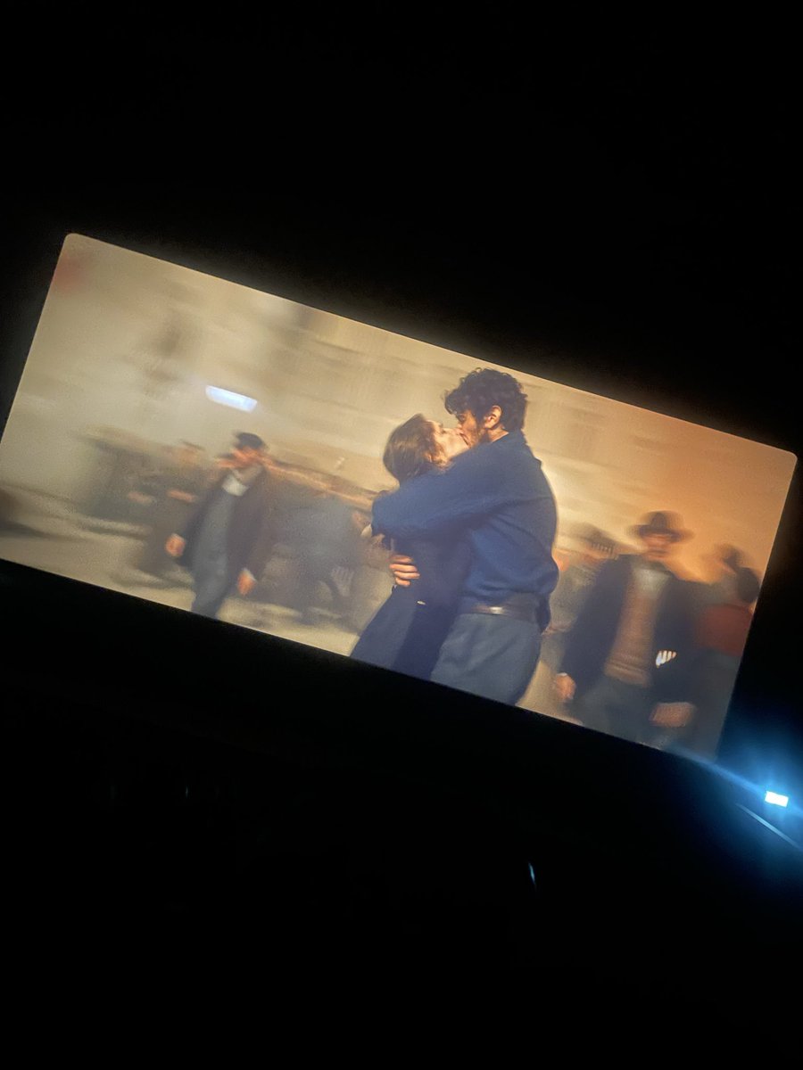 Silvias02700439's tweet photo. Ho visto alla festa della rivoluzione al cinema , film bellissimo  e la bravura di Nicolas e Valentina l ho riscontrata tutta hanno dato vita a due personaggi pieni di rabbia , fragilità , forza e tanto amore , vederli recitare è sempre pazzesco , loro sono stupendi https://t.co/SuKh4iTJ4j
