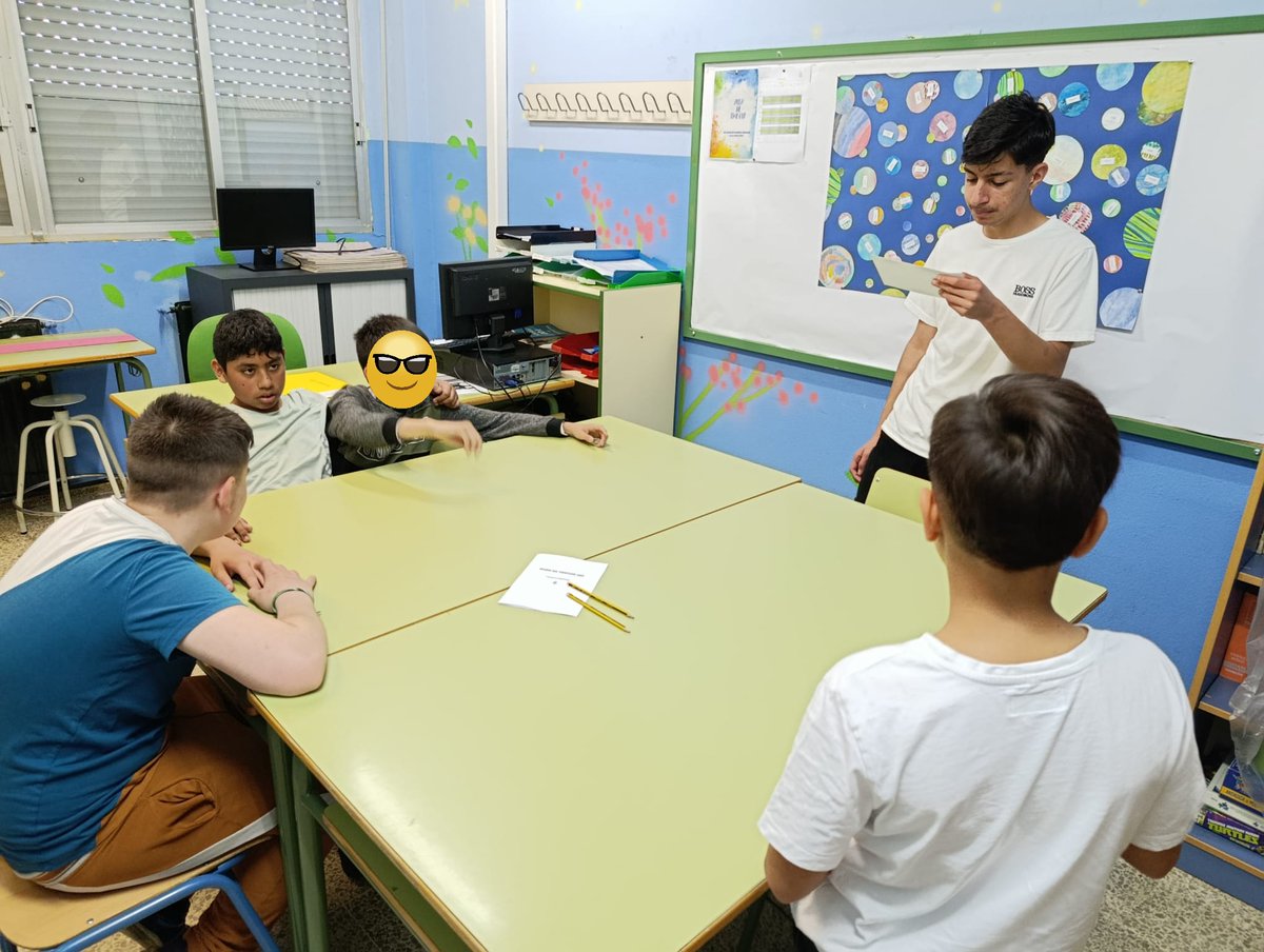 ies_jrmurube's tweet photo. Hemos participado en otro Escape Room muy especial, creado por nuestro alumnado junto a los profes del Dep. de Matemáticas. Guiaron al alumnado visitante para que disfrutaran de la actividad.
#EducarConDiversión
#ConvocatoriaEduCaixa
#aprender_matemáticas_es_un_juego
#hellomath https://t.co/YcQwpEvj2l