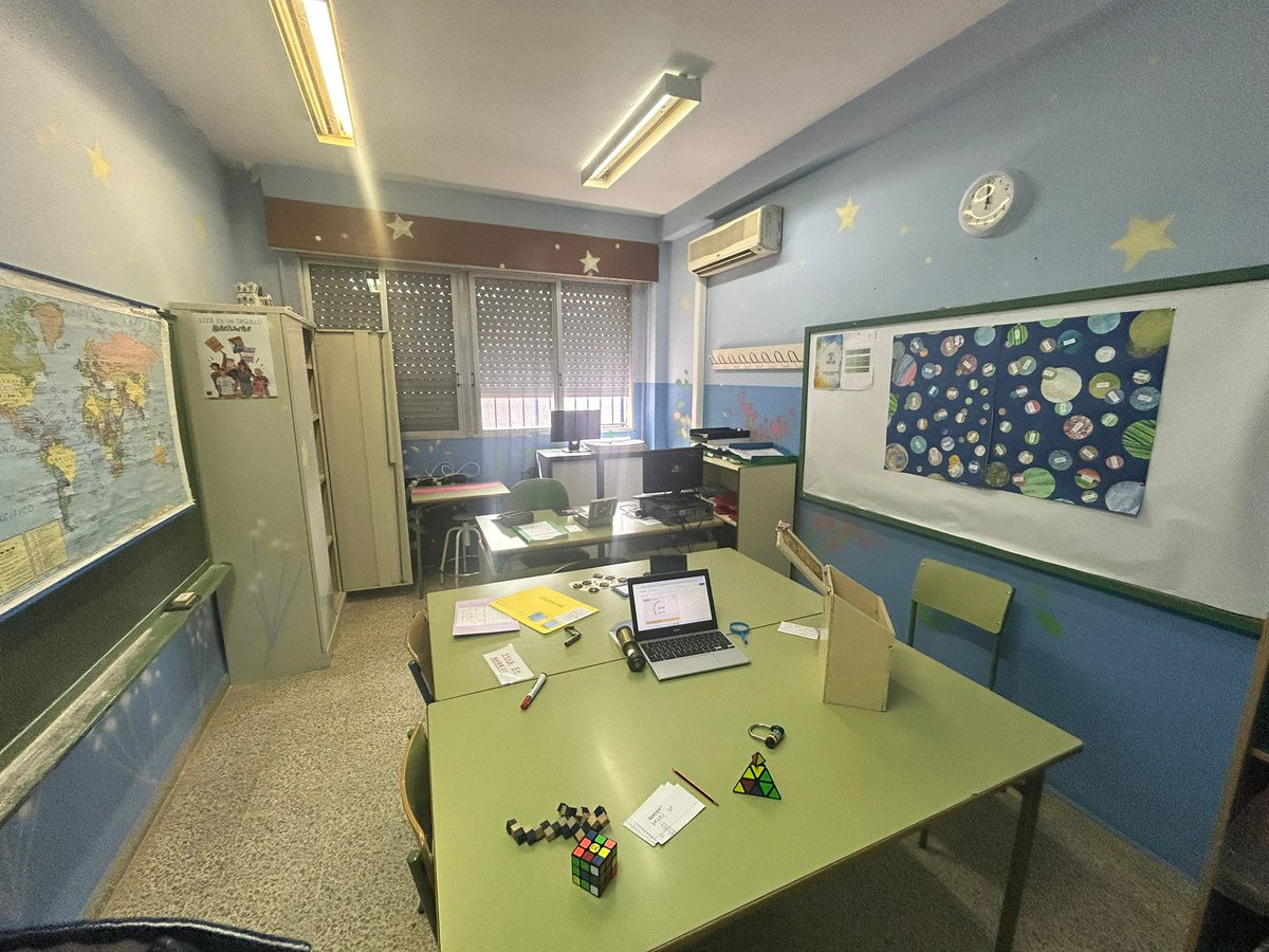 ies_jrmurube's tweet photo. Hemos participado en otro Escape Room muy especial, creado por nuestro alumnado junto a los profes del Dep. de Matemáticas. Guiaron al alumnado visitante para que disfrutaran de la actividad.
#EducarConDiversión
#ConvocatoriaEduCaixa
#aprender_matemáticas_es_un_juego
#hellomath https://t.co/YcQwpEvj2l