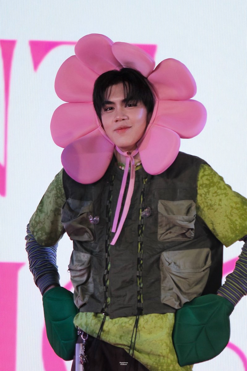 -ʙᴇʜɪɴᴅ ʏᴏᴜ- ⊹ 🦮🌷꒱ tweet media