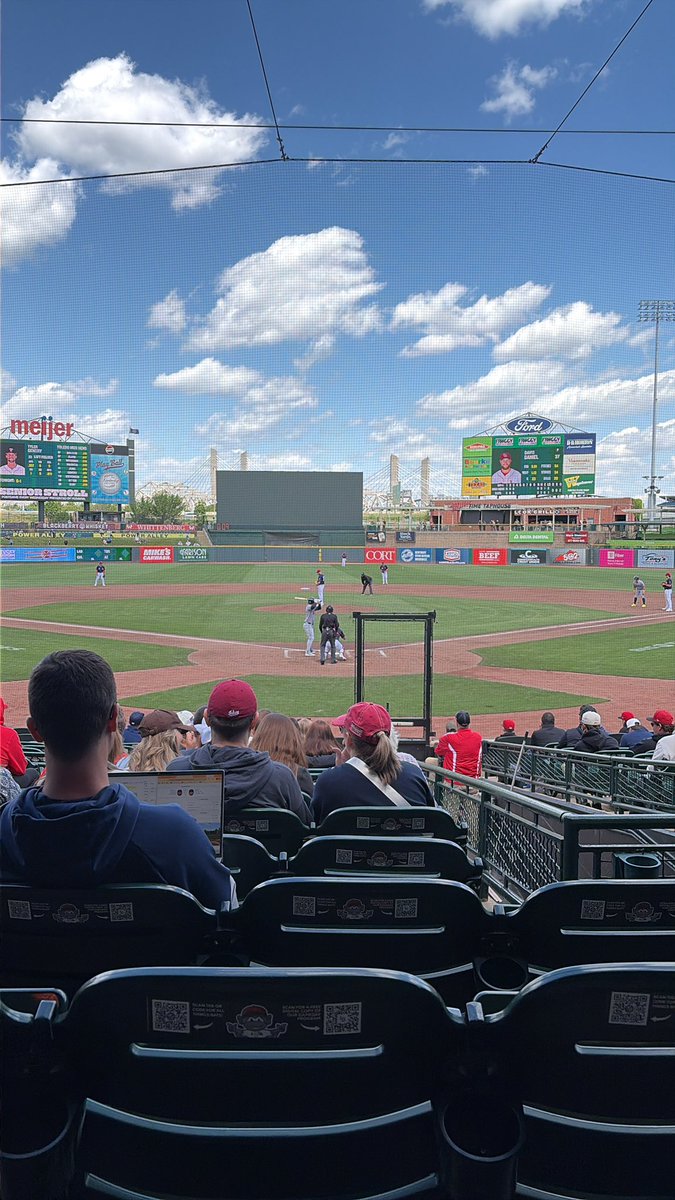 Go Bats ! 
<a href="/ABumps21/">Andrew Bumps</a> <a href="/LouisvilleBats/">Louisville Bats</a>