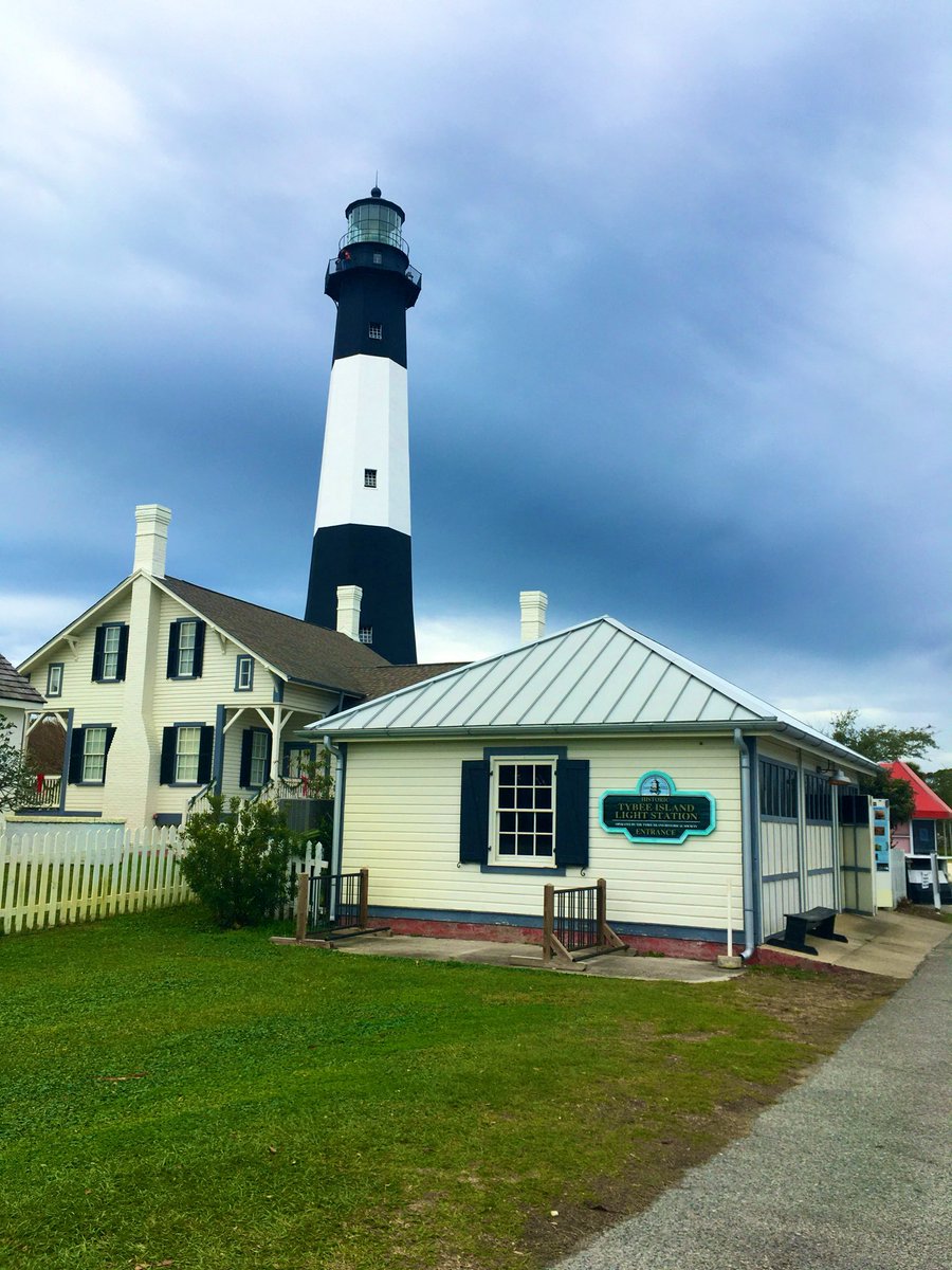 Katharine Lawrence tweet media