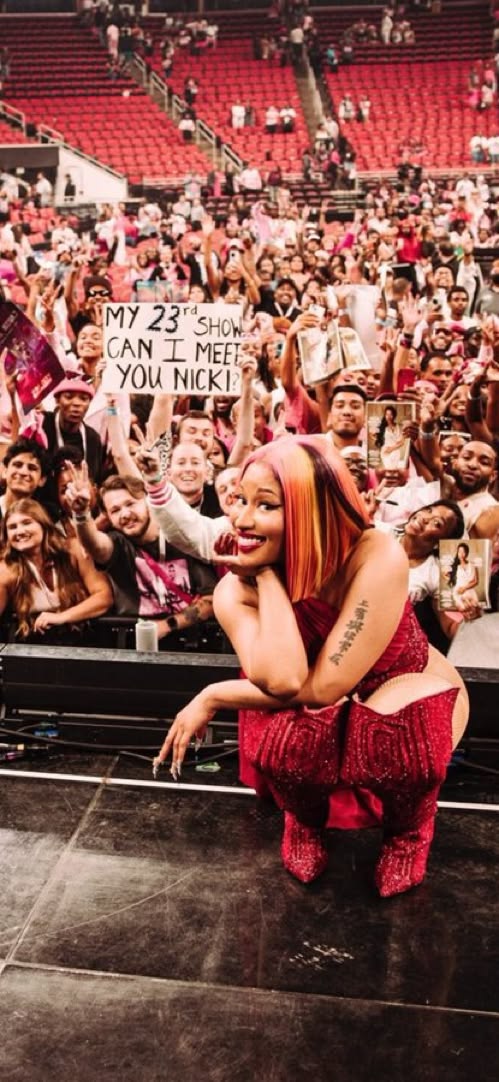 NiCkie LeWinskii tweet media