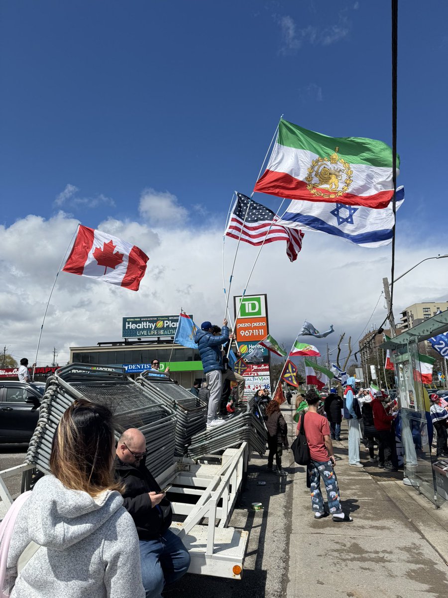 DerafsheKherad1's tweet image. #Toronto #JavidShah
Bathurst/Sheppard
Every Sunday, NOON