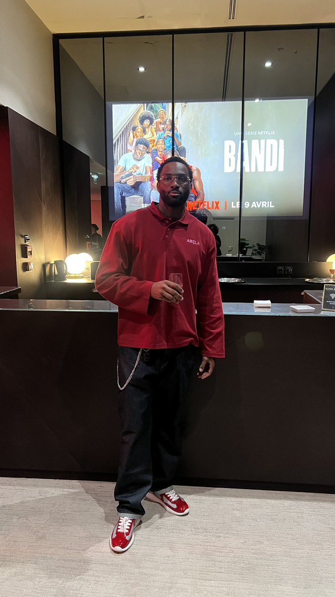 Josskll's tweet image. BANDI, la nouvelle série d’Éric et Capucine Rochant c’est dispo sur @NetflixFR. 
Très heureux d’avoir participé à ce projet. 
Merci à toute l’équipe de tournage pour sa gentillesse et sa bienveillance!! 
#Netflix #Bandi #Serie