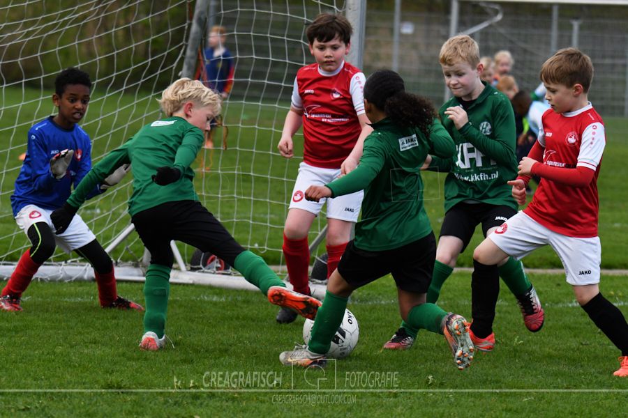 vvHvB's tweet photo. Een ochtend op sportpark de Akkers in beeld gebracht. Vind het foto album vol leuke voetbalfoto's op: https://t.co/TEHAhhzFXF https://t.co/mbYIovfB8y