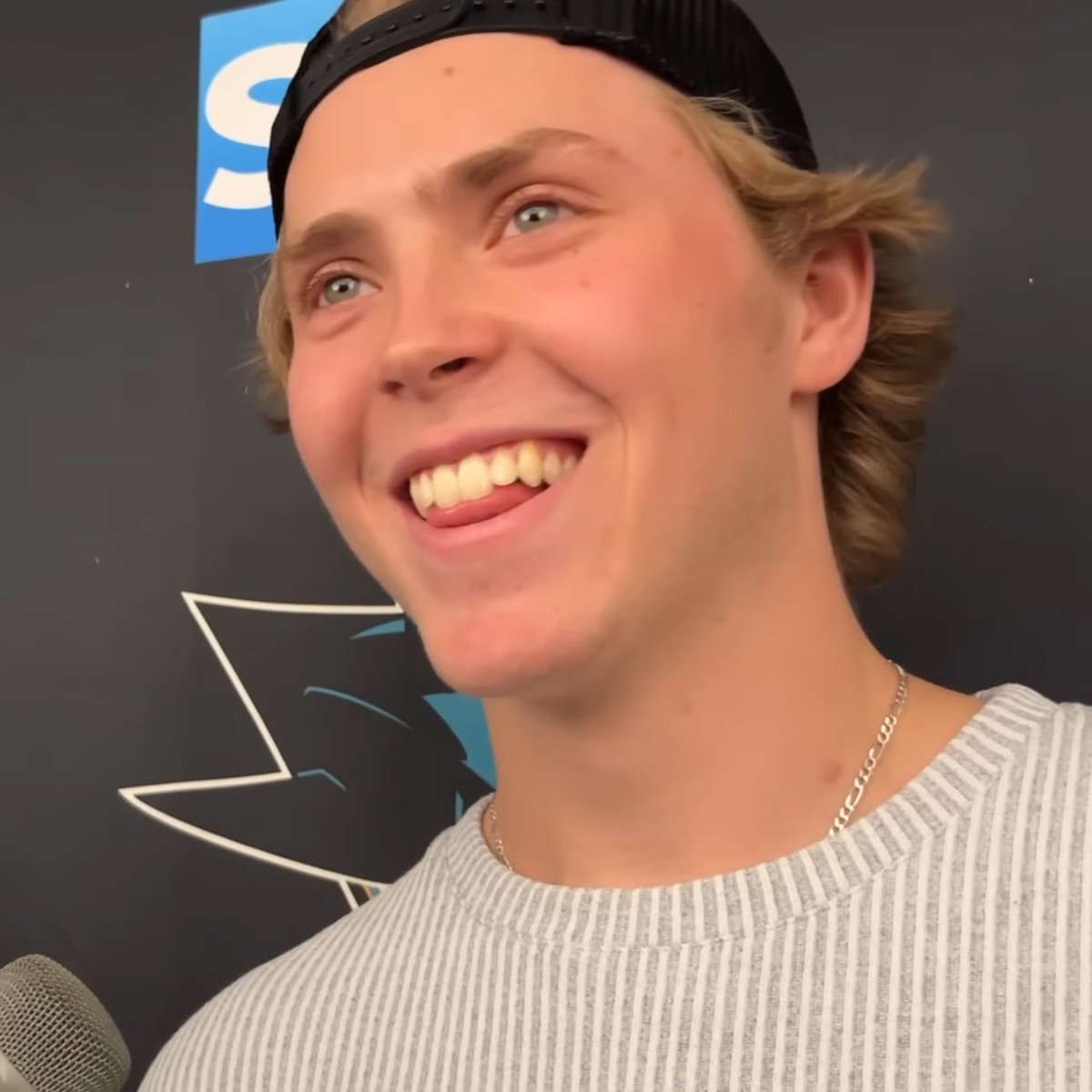 mackieful's tweet photo. you can’t be blonde, blue eyed, have bunny teeth, natural rosy cheeks and pink plump lips then have macklin celebrini as your best friend… girl srsly fuck you https://t.co/Kt6O0Sh2f9